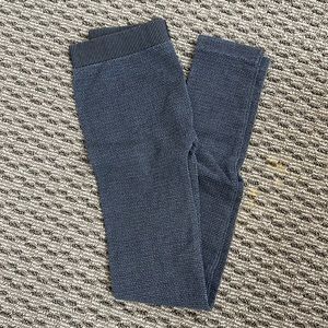 Leggings.
